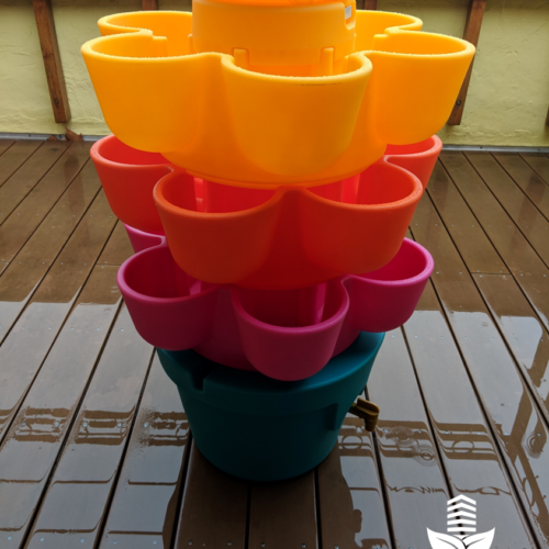 Jardin_composteur_permaculture_recyclage_fleur_decoration