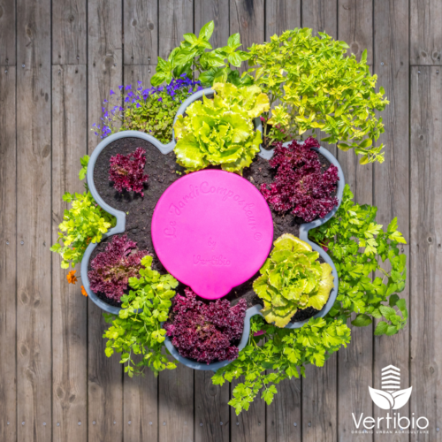 Jardin_composteur_permaculture_recyclage_fleur_decoration